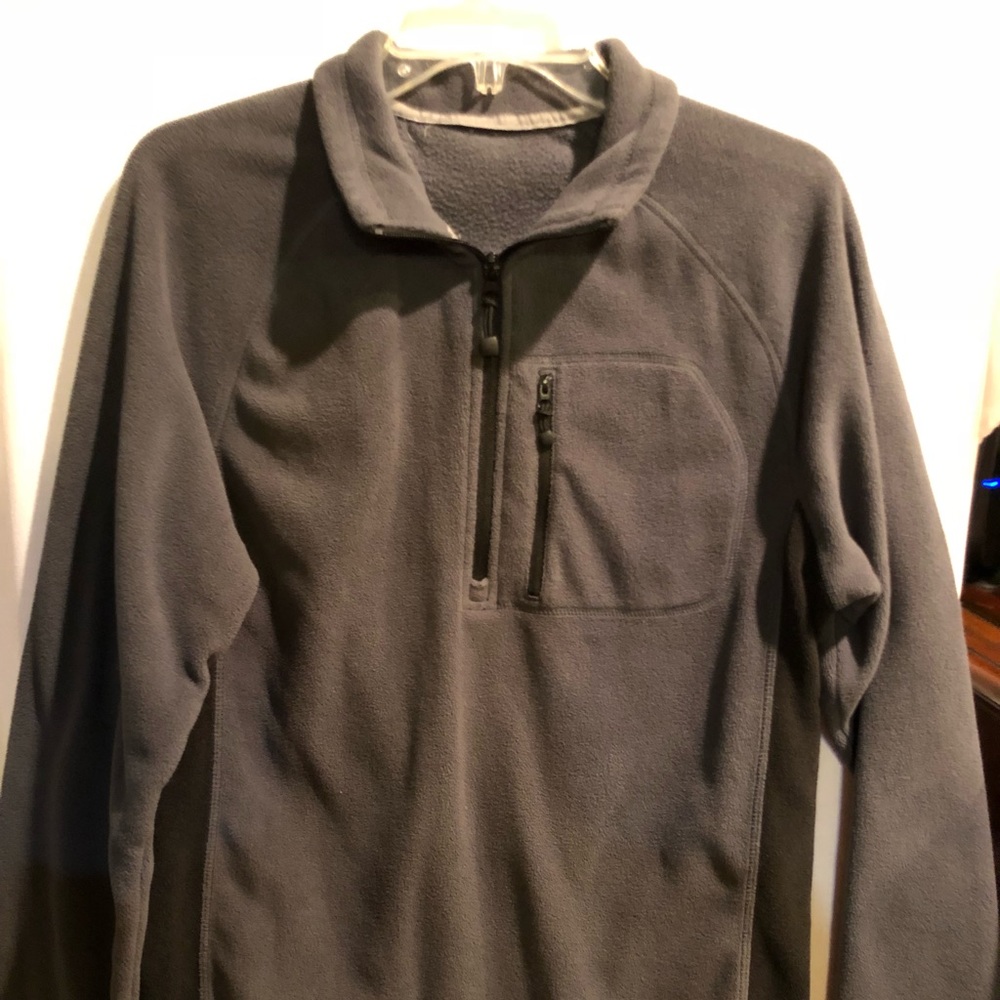 Grey fleece pullover